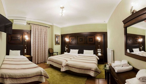 Habitación triple, vistas a la montaña