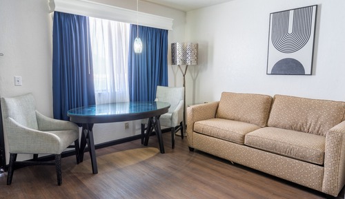 Suite, varias camas, cocina básica