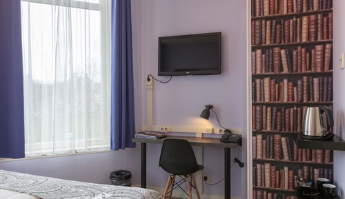 Habitación económica, 1 cama de matrimonio grande, no fumadores (Small Room)