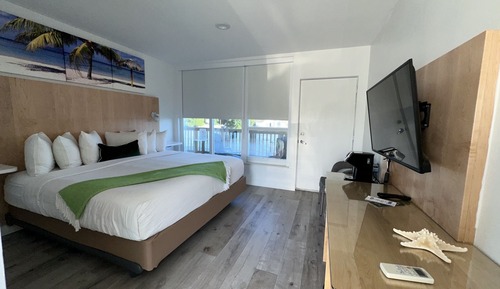 Superior King Water View, Accessible