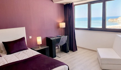 Habitación con 1 cama doble o 2 individuales, vistas al mar