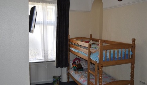 Suite básica, baño privado (RM2A tiered 2 bunks )