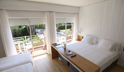 Habitación doble (With Two Extra Beds)