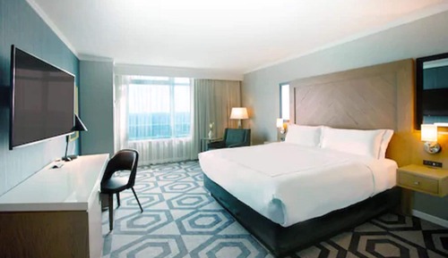 Forum Tower Deluxe Room King Non Smoking (Adult only Forum Tower)