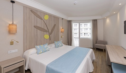 Habitación estándar doble, balcón