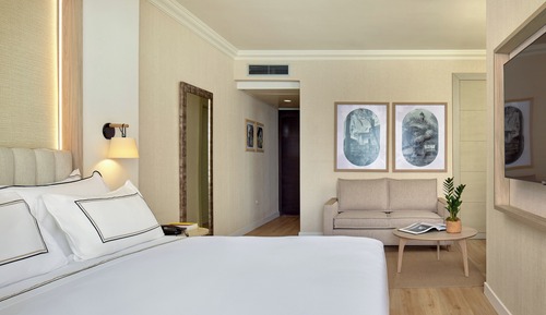 The Level Junior Suite Frontal Sea View