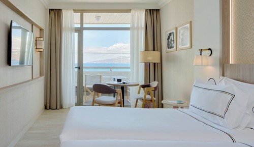Connected Room Frontal Sea View (4+2)