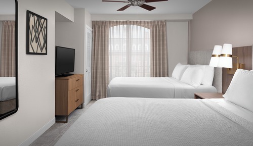 Suite, 2 habitaciones, cocina (Hearing, Roll-In Shower)
