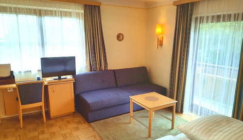 Habitación estándar doble, 1 cama de matrimonio grande, balcón