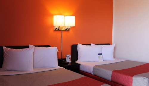Habitación estándar, 2 camas dobles, fumadores