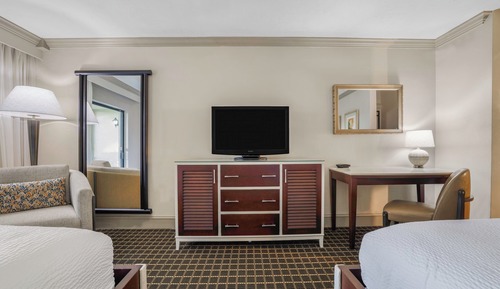 Habitación estándar, 2 camas de matrimonio, vistas al complejo turístico