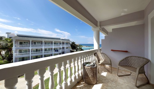 Signature Level Suite