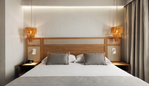 Habitación estándar doble, balcón (Sofa Bed)
