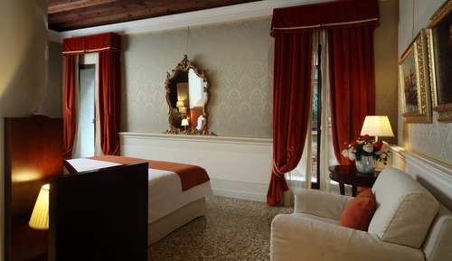 Suite junior, vistas al canal