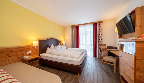 Habitación estándar doble, balcón