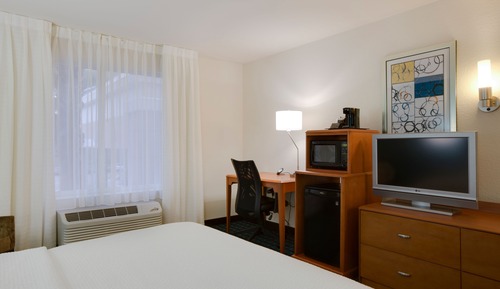 Habitación, 1 cama de matrimonio grande (Mobility/Hearing Access, Roll-In Shwr)