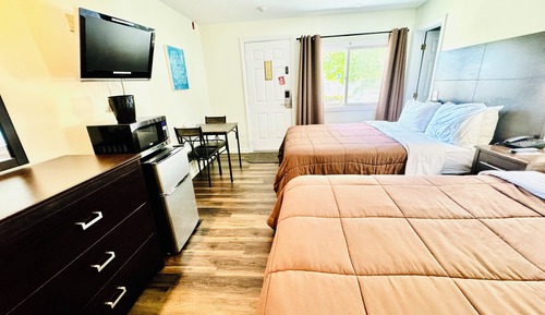Habitación cuádruple económica, 2 camas de matrimonio