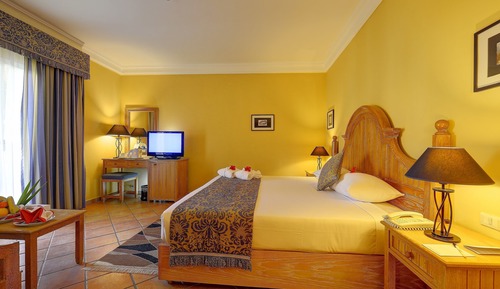 Habitación Deluxe, vistas a la piscina