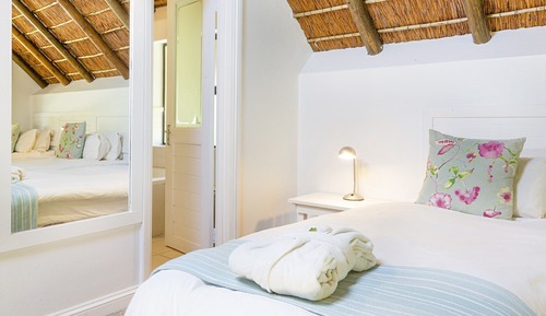 Habitación básica con 2 camas individuales (No Balcony)