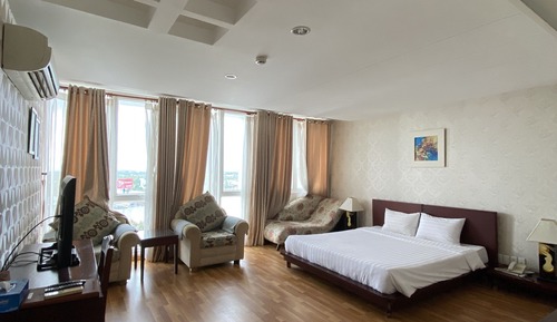 Deluxe VIP, River View
