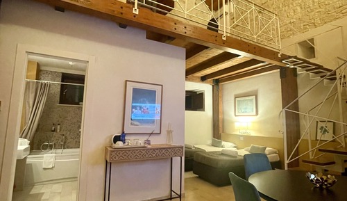 Suite estudio familiar, cocina, planta baja