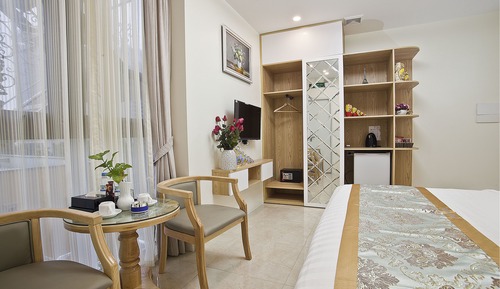 Habitación Deluxe doble, 1 cama de matrimonio grande, vistas a la ciudad