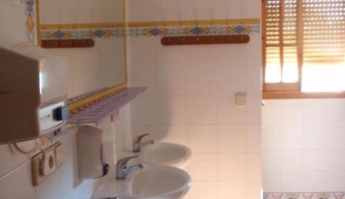 Habitación doble, 1 cama doble, no fumadores, baño compartido