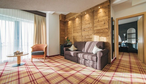 Suite Confort, 1 cama de matrimonio grande con sofá cama