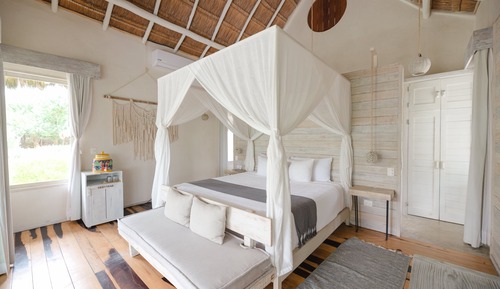 Suite Oceanfront King Bed