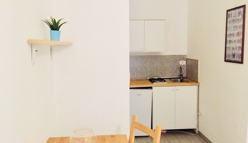 Apartamento, cocina básica (Uno)
