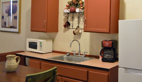 Habitación, 1 cama de matrimonio, cocina básica