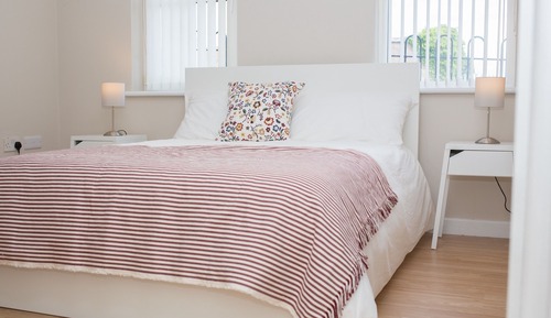 Apartamento, baño privado (PG McQuaid)