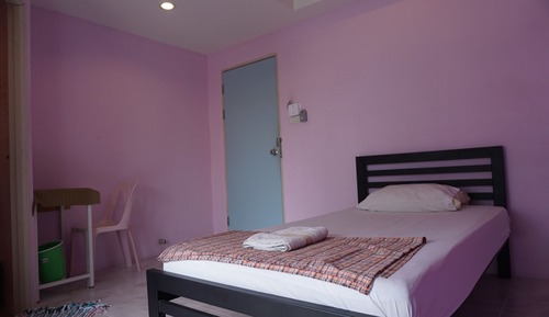 Single Room with Fan