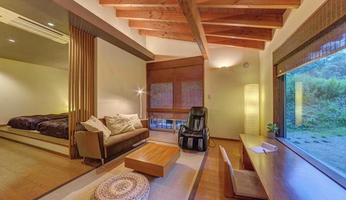 Suite, baño privado, en edificio anexo (Japanese Style, ROKKABO-YUKITSUBAKI-)