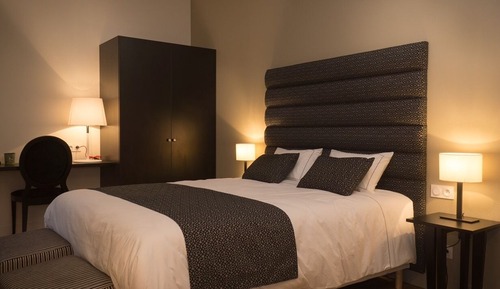 Suite, baño privado, vistas al jardín