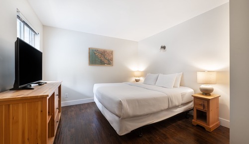 Habitación superior, 1 cama de matrimonio grande, frigorífico y microondas