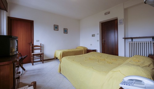 Habitación con 1 cama doble o 2 individuales, 1 cama de matrimonio, no fumadores