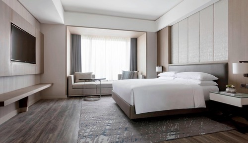 Suite ejecutiva, 1 cama de matrimonio grande, no fumadores, vistas al campo de golf