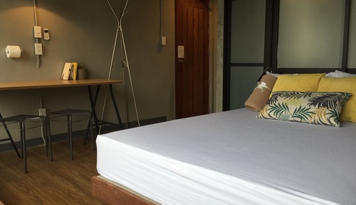 Habitación estándar doble, 1 cama doble, vistas a la ciudad