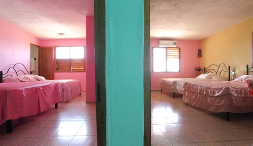 Habitación cuádruple económica, 2 camas dobles, no fumadores