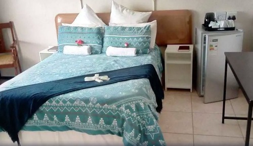 Habitación con 2 camas individuales