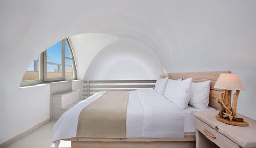 Villa Assyrtiko with outdoor Private heated Pool