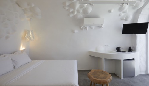 Cave Suite Seaview Private heated pool