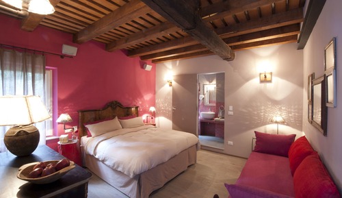 Suite (Rossa with Steam Room)