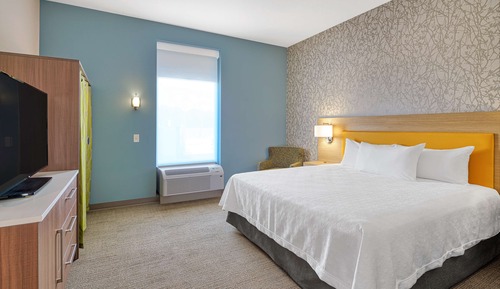 Suite, 1 cama de matrimonio grande (Mobility & Hearing, Roll-in Shower)
