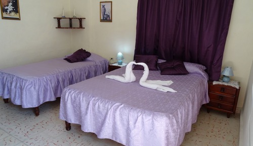 Habitación con 1 cama doble o 2 individuales