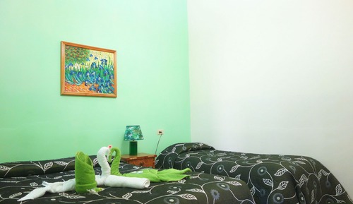 Habitación básica con 1 cama doble o 2 individuales
