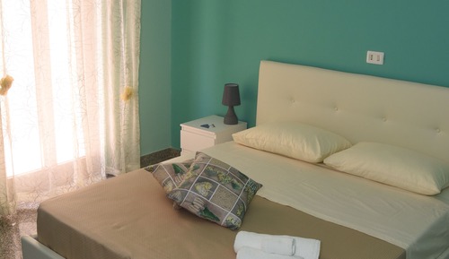 Habitación triple, baño privado