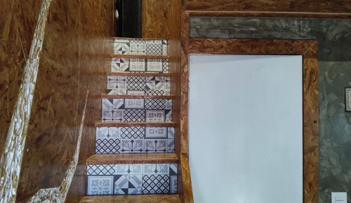 Estudio, entresuelo