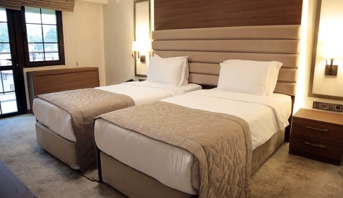 Habitación estándar con 1 cama doble o 2 individuales